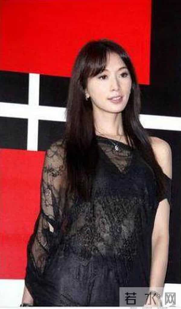 明星穿透视装，唐嫣显胸小，范冰冰最会穿，章子怡却走光！