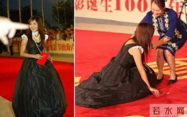 明星出丑尴尬一幕 你还敢这么穿么?