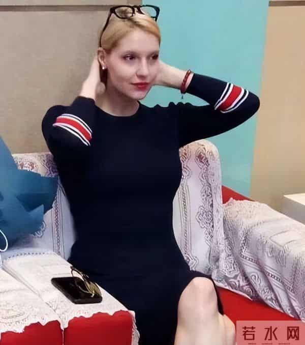 “白富美”李白：五洲辣妹，北大博士，为何能让撒贝宁神魂颠倒？