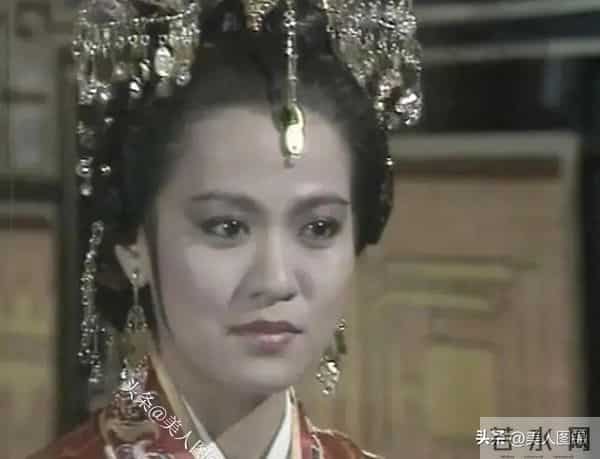 郭靖师傅~斑斑,主持过央视春晚,前夫惠天赐,姐姐森森