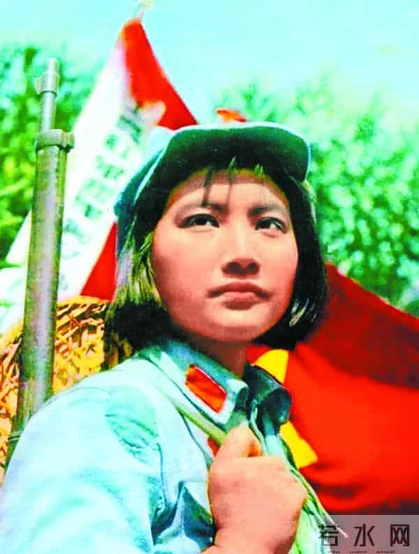 还记得《红色娘子军》中连长扮演者吗?演技不输祝希娟为何被遗忘