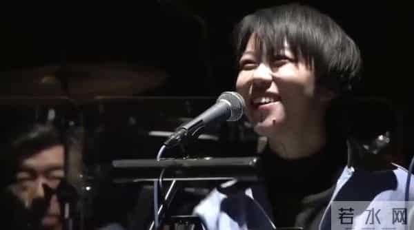 王菲惊喜现身窦靖童演唱会!网友:状态绝了