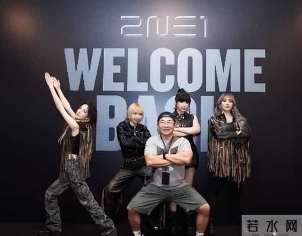 朴春一张全素颜照直接吓疯全网！这次连标志性墨镜都没戴…