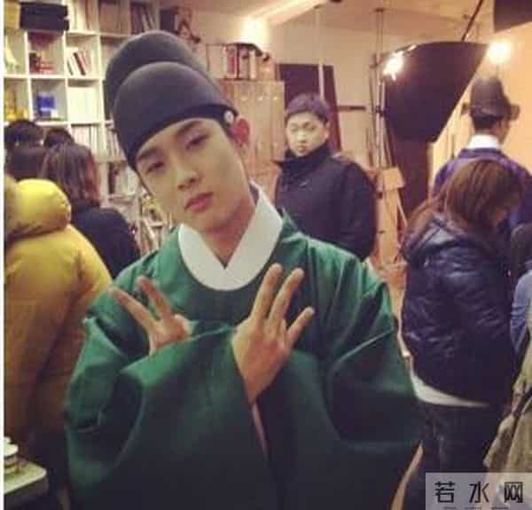 《屋塔房王世子》10年后，2人退圈，1人离婚，2女主年近40未婚