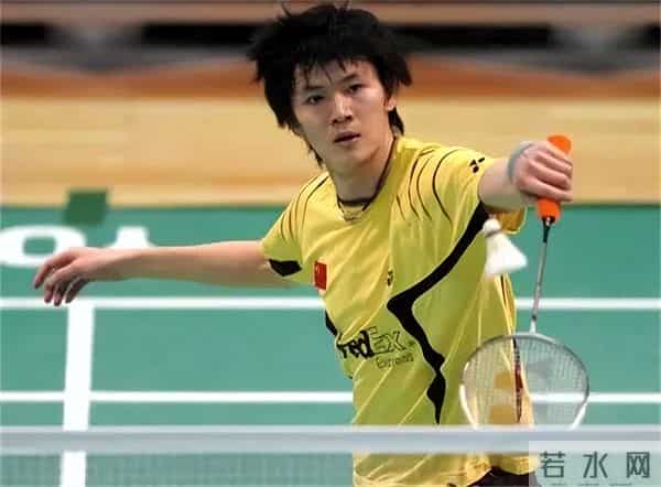 国羽鲍春来:一生挚爱罗雪娟,她嫁富豪生一对儿女,他40岁仍单身