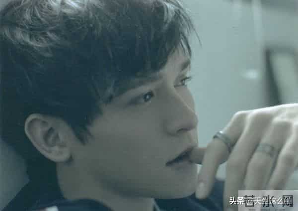 陈晓眼睛里没光了?为啥总有人觉得他跟陈妍希婚姻不幸福?