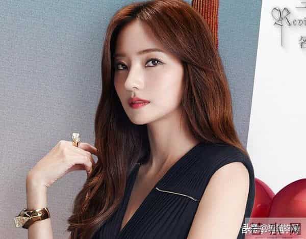 41岁韩彩英复出，首次公开亿万豪宅，全素颜上综艺让人认不出