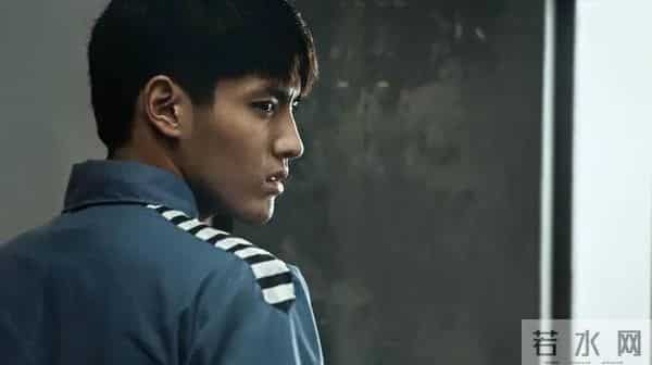 吴亦凡狱中生活后续,母亲找过成龙求救,生父尝试引渡无果