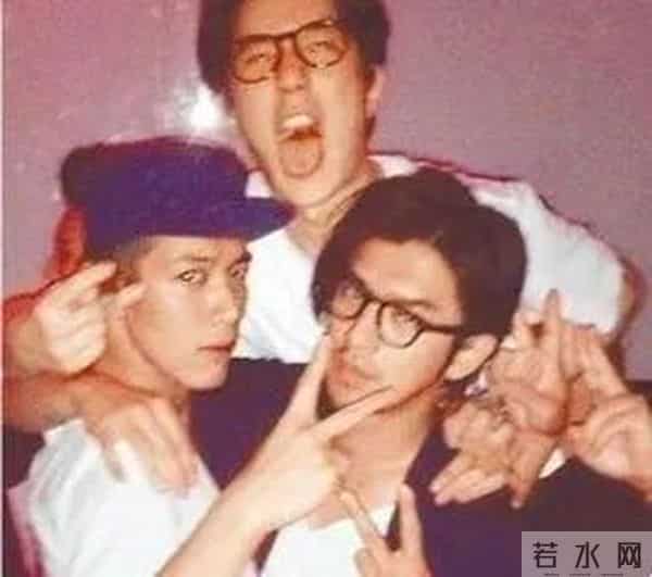 愤怒！吸毒男星复出当导演，新片正式上映，为了挣钱脸都不要了