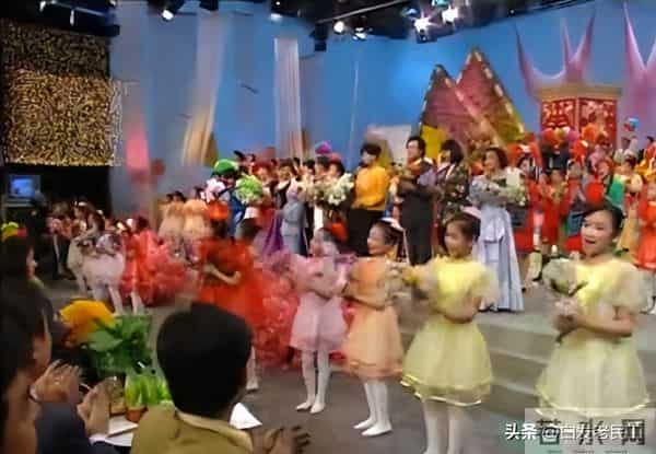 90年代春晚——1992年第10届（杨澜主持，小品冲顶）