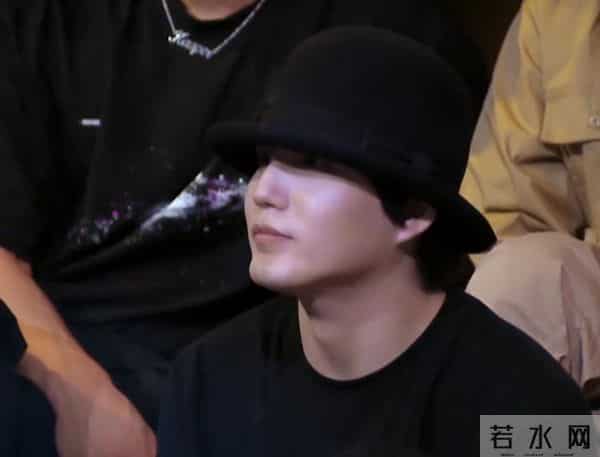 《街舞4》滤镜过厚堪比古偶,黑人舞者肤色都变了,队长成包子脸