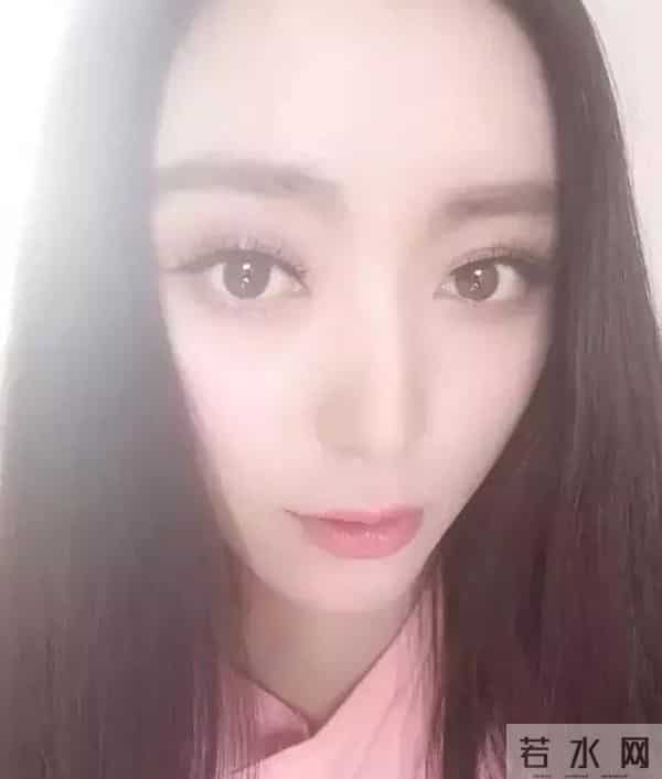 超女选手8年整成范冰冰,99%的相似度看呆李晨!