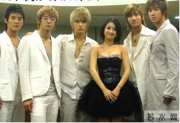 林允儿范冰冰合影引热议，细数中韩明星合影谁才是气场王