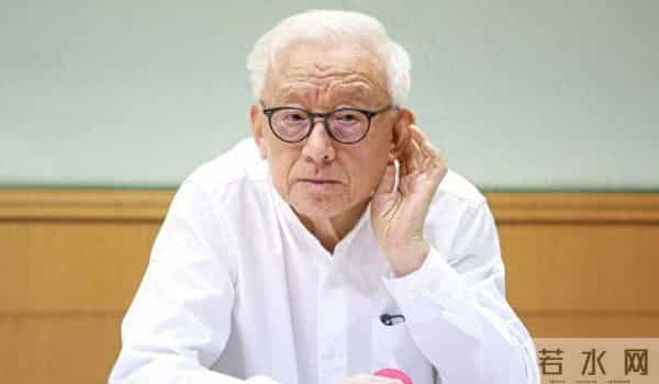 曹兴诚不雅照外流竟拉垫背,璩美凤怒批:拿女生当挡箭牌,像男子汉吗?