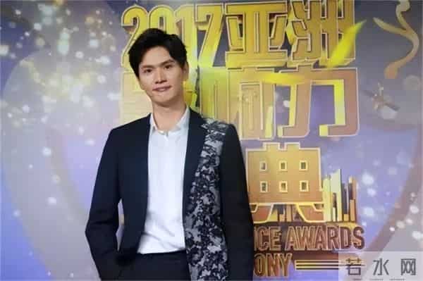 国羽鲍春来：一生挚爱罗雪娟，她嫁富豪生一对儿女，他40岁仍单身