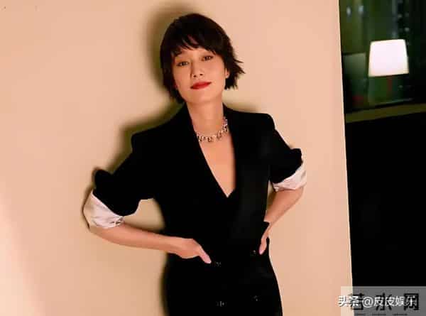 离婚六年后，即将解锁新身份的马伊琍，已经是文章高攀不起的存在