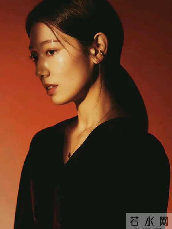 朴信惠官宣结婚,“带球”办婚礼怀孕未足3个月,男方比女方小1岁