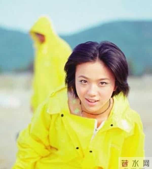 汤唯的缤纷情史，靠美貌征服了8个男人，嫁韩国离异导演终获幸福