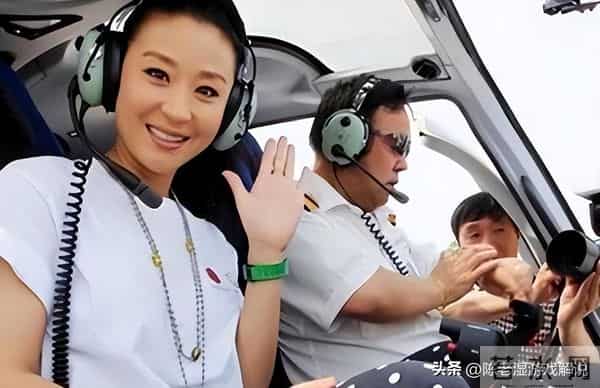 苗圃和富豪老公巴黎度假,十一岁女儿不像她,难怪罗晋会说那句话