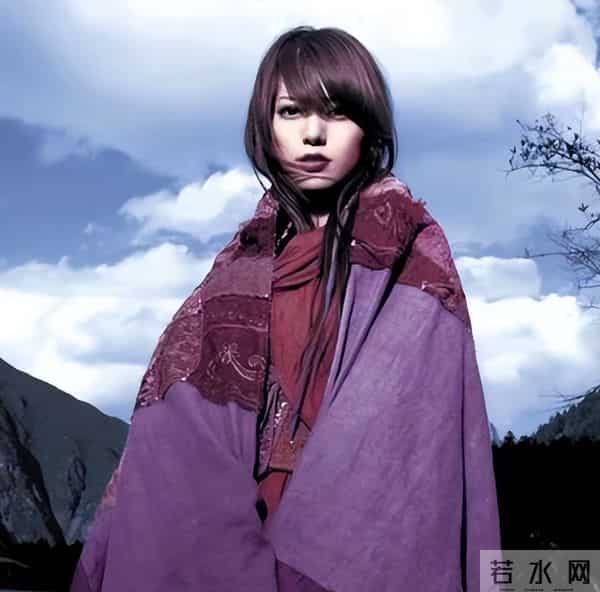 “隐形富婆”阿兰：戴上亿九眼天珠，21岁打败王菲，坐拥亿万身价