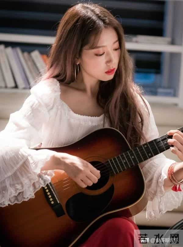 11岁出道30岁封后，新剧首播就豆瓣7.9分，不愧是韩剧女王