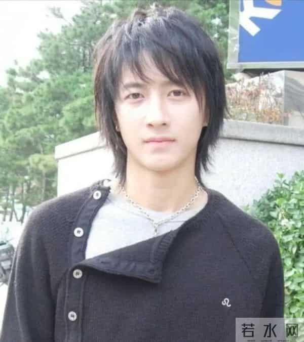 第一代偶像“人气王”,拒绝翻红,身家过亿