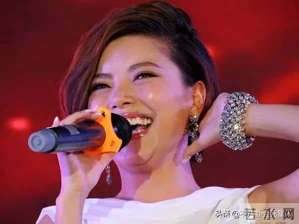 一首歌吃一辈子?广东雨神赚上亿元,《夏天的风》成“养老保险”