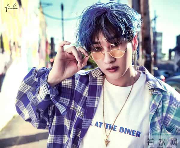 IU因长得丑被拒绝20次,如今成为韩国第一女solo,有人后悔了