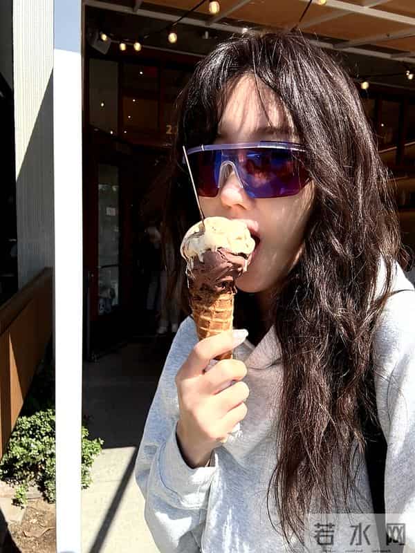 《顶楼》女主李智雅47岁状态太绝！皮肤透亮如大学生