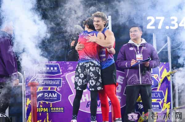 障碍跑明星少年：1型糖尿病患者会成为“超级英雄”吗？