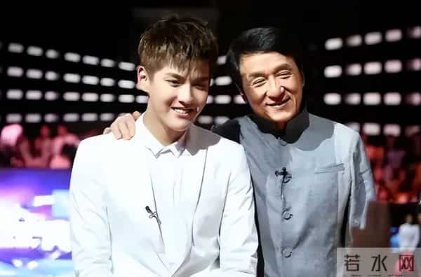 吴亦凡狱中生活后续,母亲找过成龙求救,生父尝试引渡无果