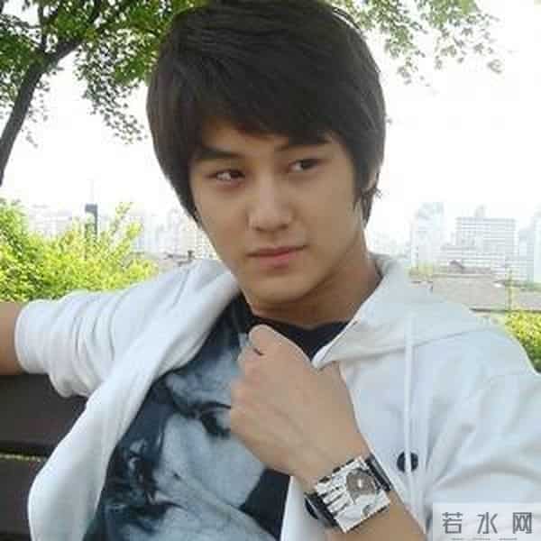 文根英为他公开恋爱，吴涟序与他苦恋1年分手，金范到底有多优秀