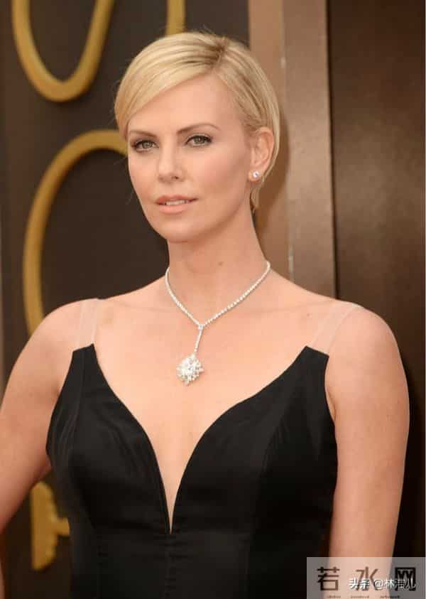 10年来，谁是奥斯卡红毯最佳造型？“大表姐”一摔抢去了所有风头