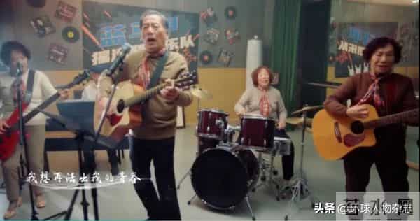 79岁“摇滚奶奶”全网走红,一开口把王菲唱到“肝儿颤”