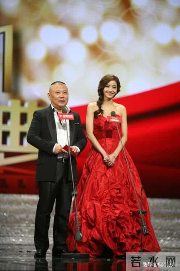 41岁韩彩英复出，首次公开亿万豪宅，全素颜上综艺让人认不出