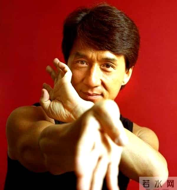 被迫去世?这次,官媒发文曝光成龙的真实现状,韩红的话有人信了