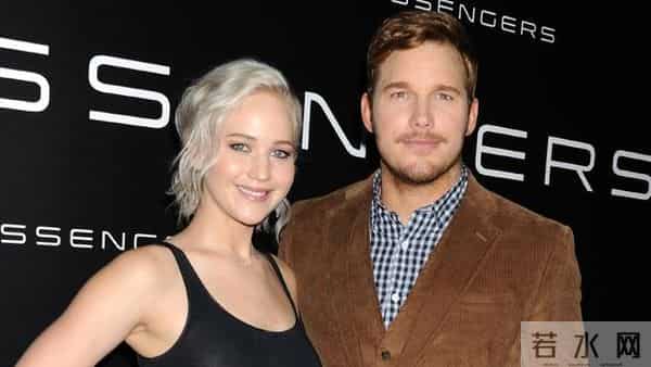 好莱坞性感女神：身材饱满诱惑撩人，艳照泄露后大胆真空逛街