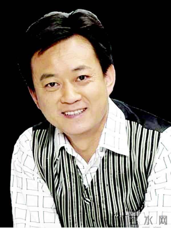 朱军秘事：一位知名主持人的“毁灭”史