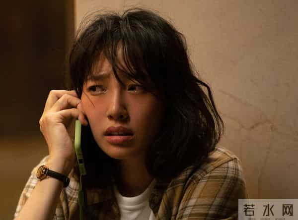 同样背靠京圈，把关晓彤、刘浩存和徐静蕾放在一起，差别就大了