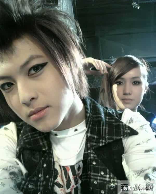 棒棒糖王子全面停工！从亚运会代言人到插足者，一手好牌打太烂了