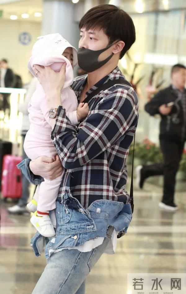 付辛博谈妻子生产,岳母害怕到吃救心丸,刚出生的女儿又黑又丑