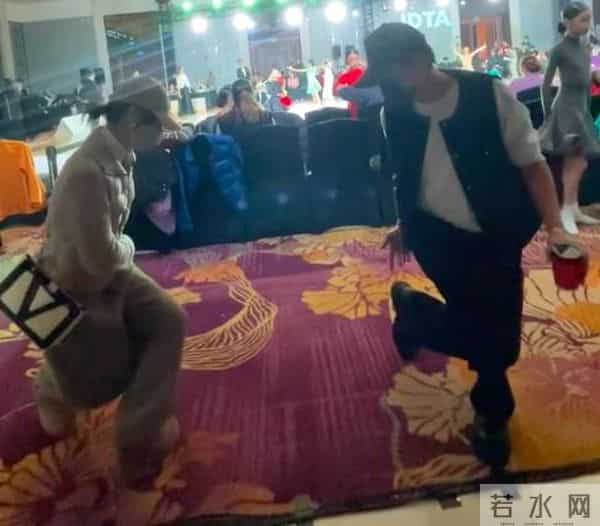 邓超孙俪15年结婚纪念日，孙俪发长文谈婚姻，称邓超爱哭鼻子