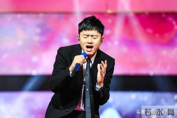 张杰跟林俊杰相比，差在哪里？粉丝都不了解的详情