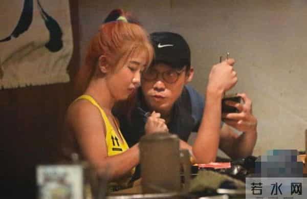 宅男女神郭书瑶被曝新恋情！深夜与神秘男吃火锅，牵手回家不避嫌