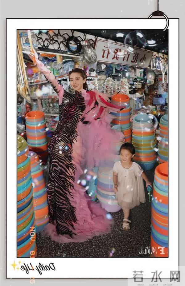 Angelababy和闺蜜现身上海街头被偶遇，baby打扮时髦，少女感