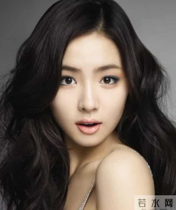 少女时代允儿被疑整容 曾被韩国公认10大自然美女之一