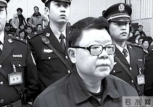 曾经的扫黑英雄文强，生命中的最后四小时，在看守所里辗转难眠