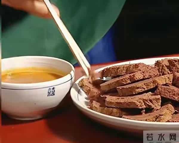 韩剧《大长今》皇上太老实,鲸鱼宴看着挺吓人,臭豆腐汤管够!