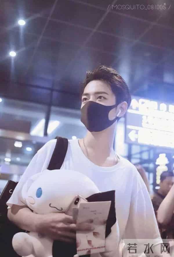 坐国航=裸奔?员工微博泄露邓伦、井柏然等明星信息,细思极恐