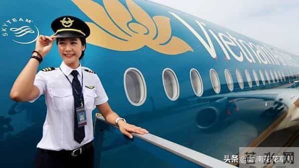 越南女机长鲜为人知的生活，这颜值这气质不愧担当